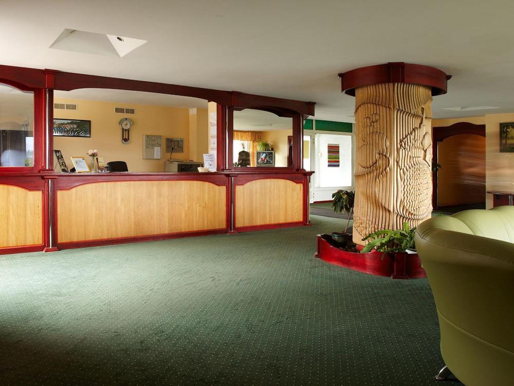Hotel Talsi Buitenkant foto