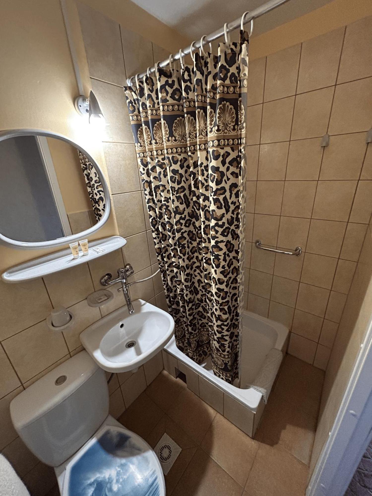 Hotel Talsi Buitenkant foto