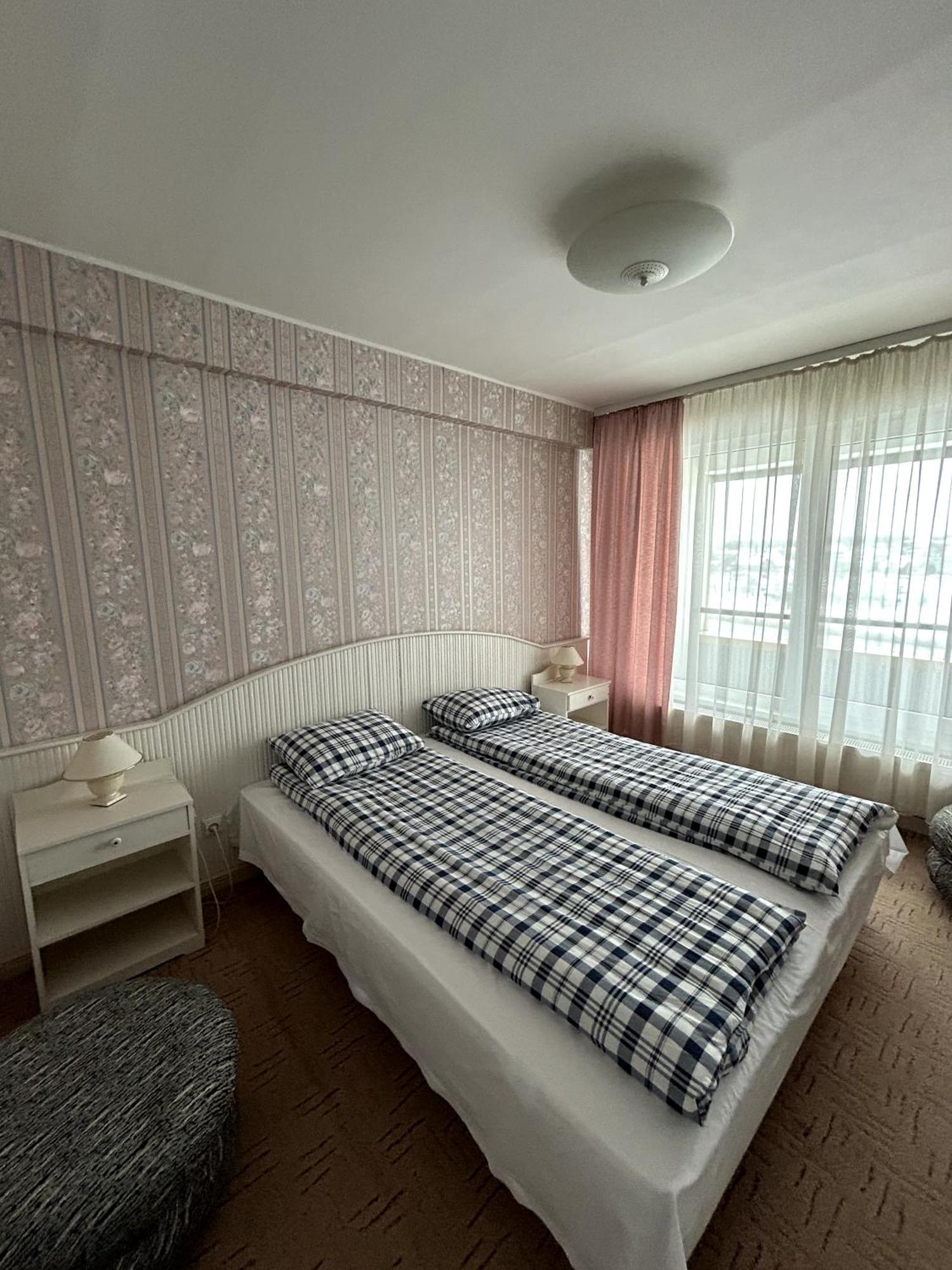 Hotel Talsi Buitenkant foto