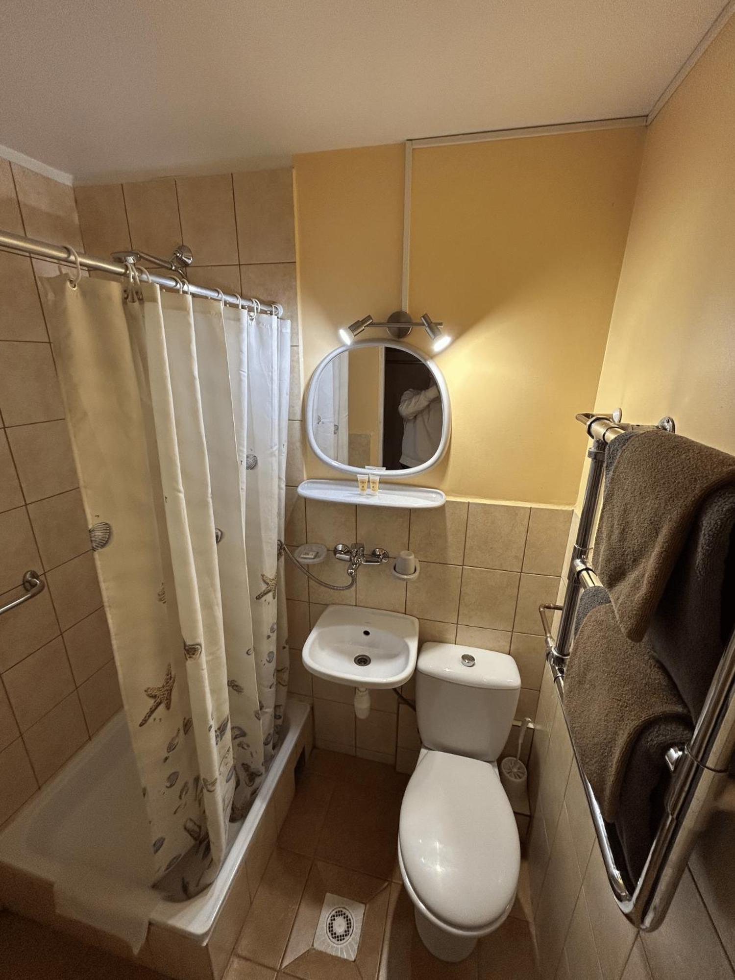 Hotel Talsi Buitenkant foto